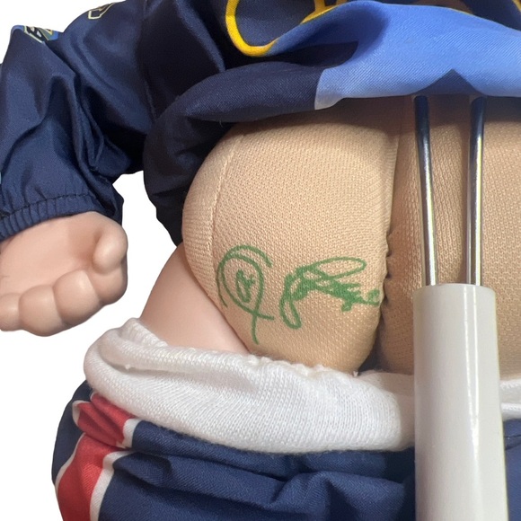 Vintage Cabbage Patch USA Olympic Doll - Picture 3 of 3